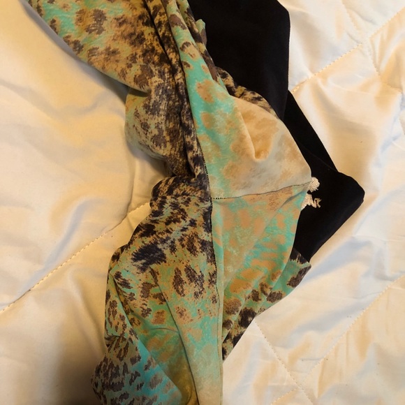 Figure Slim Workout Leggings - Picture 3 of 6